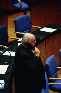 Kohl, Helmut Liegenschaften in Bonn, Plenargebäude