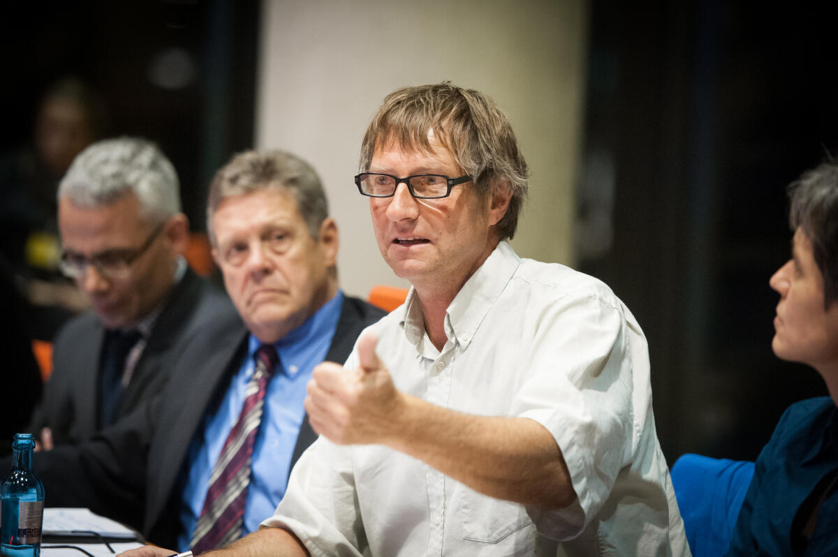 Öffentliches Fachgespräch des Unterausschusses Bürgerschaftliches Engagement zum Thema: Flüchtlingsbetreuung in den Kommunen. Hier Norbert Grehl-Schmitt, Flüchtlingsbetreuung in den Kommunen, Pro Asyl, (2.von rechts).; Flüchtlinge, Flüchtling, Betreuung, Teilnehmer Grehl-Schmitt, Norbert Öffentliches Fachgespräch des Unterausschusses Bürgerschaftliches Engagement zum Thema: Flüchtlingsbetreuung in den Kommunen. Hier Norbert Grehl-Schmitt, Flüchtlingsbetreuung in den Kommunen, Pro Asyl, (2.von rechts).; Flüchtlinge, Flüchtling, Betreuung, Teilnehmer