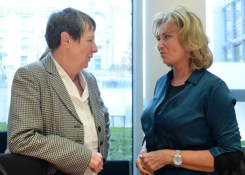 Wöhrl, Dagmar G.; Hendricks, Barbara Paul-Löbe-Haus, Sitzungssaal