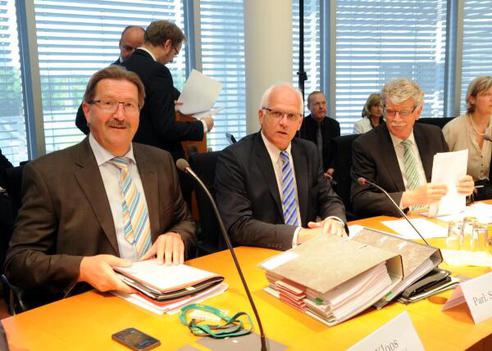 Goldmann, Hans-Michael; Bleser, Peter; Kloos, Robert Paul-Löbe-Haus, Sitzungssaal