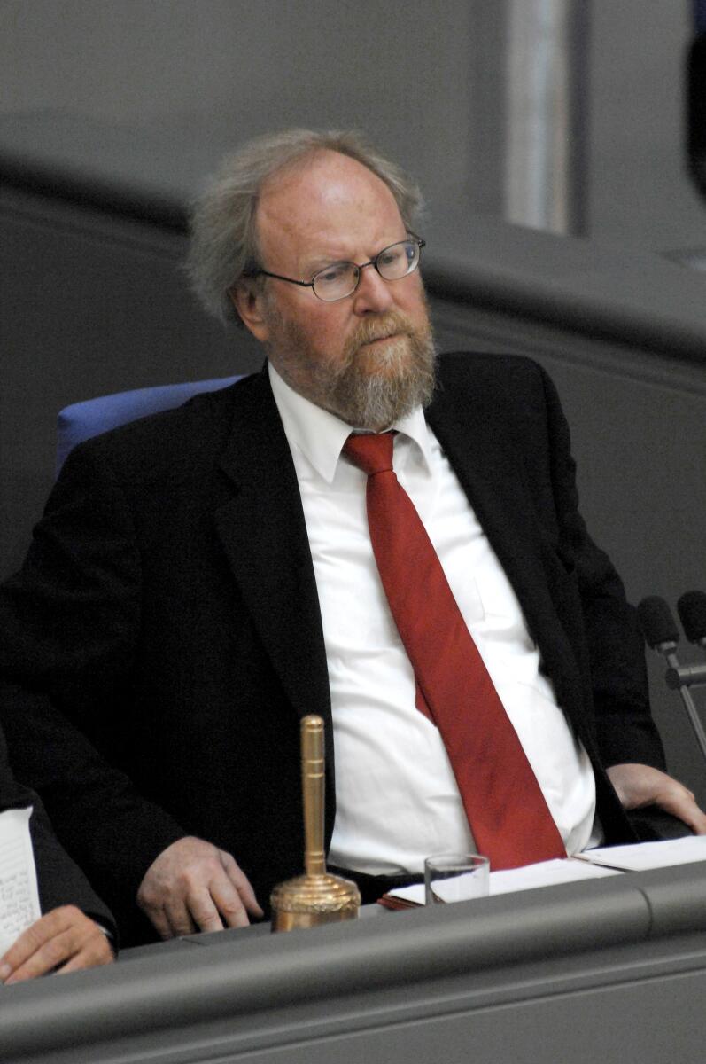 Wolfgang Thierse, Vizepräsident des Deutschen Bundestages, SPD, MdB, in der Plenarsitzung.; Mimik Thierse, Wolfgang Wolfgang Thierse, Vizepräsident des Deutschen Bundestages, SPD, MdB, in der Plenarsitzung.; Mimik