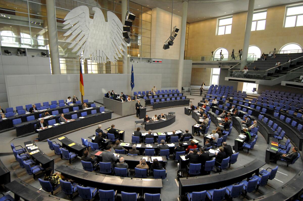 Blick in den Plenarsaal.; Übersicht, otale Blick in den Plenarsaal.; Übersicht, otale
