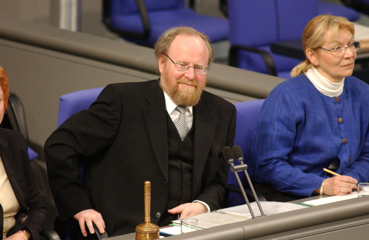 Thierse, Wolfgang Bundestagspräsident Wolfgang Thierse, SPD, MdB, leitet die Sitzung.