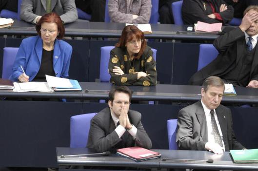 Clement, Wolfgang; Wieczorek-Zeul, Heidemarie; Bulmahn, Edelgard Reichstagsgebäude, Plenarsaal