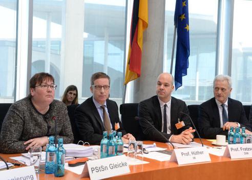 Ramsauer, Peter; Hüther, Michael; Fratzsche, Marcel; Gleicke, Iris Paul-Löbe-Haus, Sitzungssaal