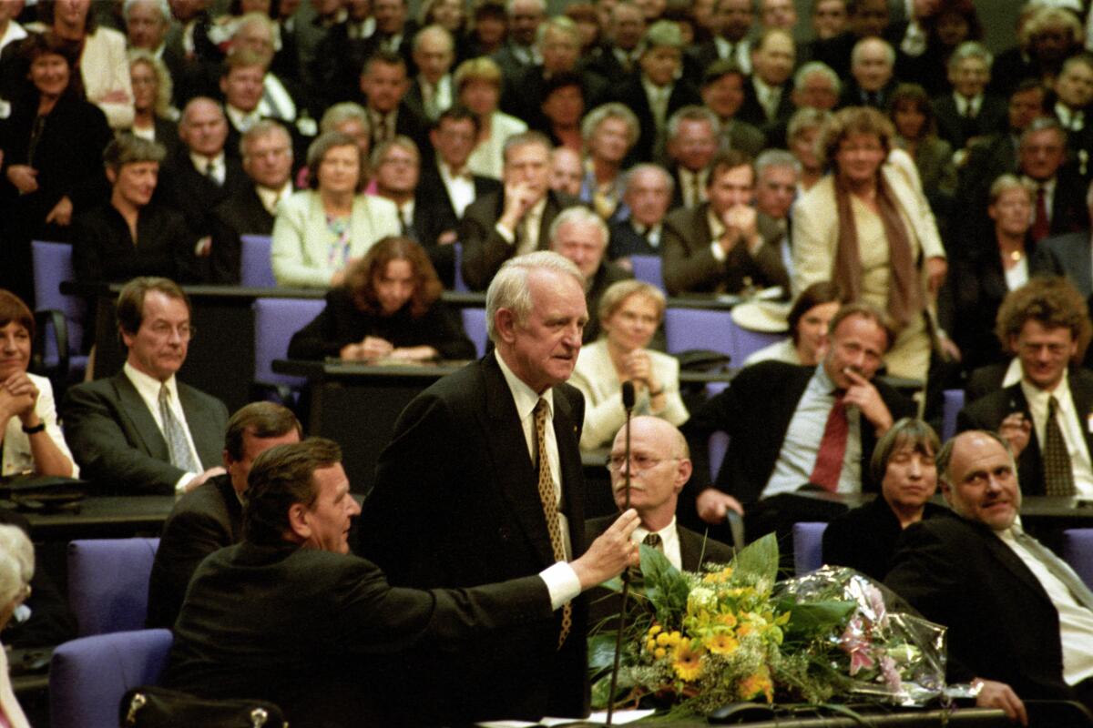 Rau, Johannes; Schröder, Gerhard Bundesversammlung am 23. Mai 1999 im Plenarsaal in Berlin.; Bundesversammlung, Plenarsaal, Wahl, Bundespräsident