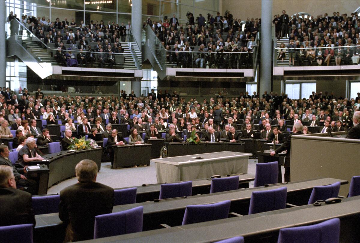 Bundesversammlung am 23. Mai 1999 mit Blick in den Plenarsaal in Berlin.; Bundesversammlung, Plenarsaal Bundesversammlung am 23. Mai 1999 mit Blick in den Plenarsaal in Berlin.; Bundesversammlung, Plenarsaal