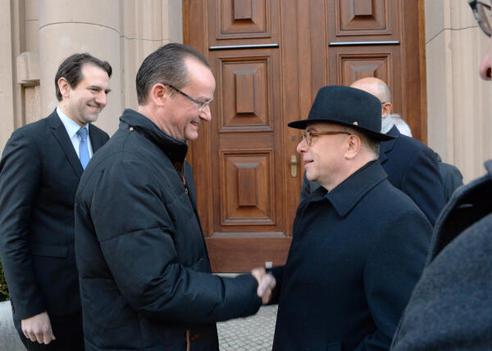 Krichbaum, Gunther; Cazeneuve, Bernard; Jung, Andreas Reichstagspräsidentenpalais, Außenansicht