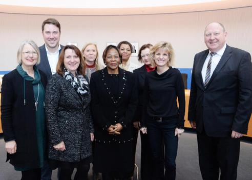 Brehmer, Heike; Moremi, Tswelopele Cornelia Paul-Löbe-Haus, Sitzungssaal