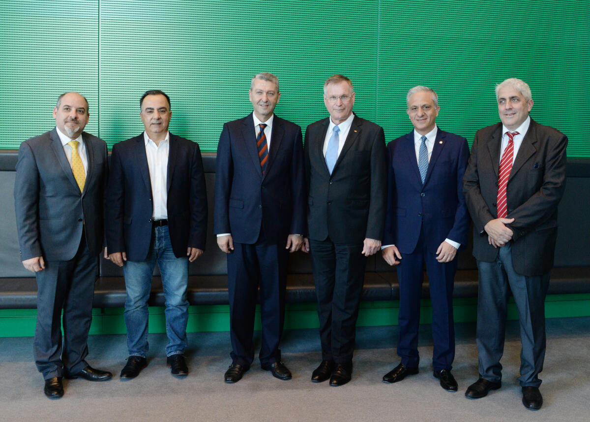 Singhammer, Johannes Bundestagsvizepräsident Johannes Singhammer, (3.v.re), CDU/CSU, empfängt Mitglieder der Zyprisch-Deutschen Parlamentariergruppe, zu einem Gespräch.; Gruppenfoto.