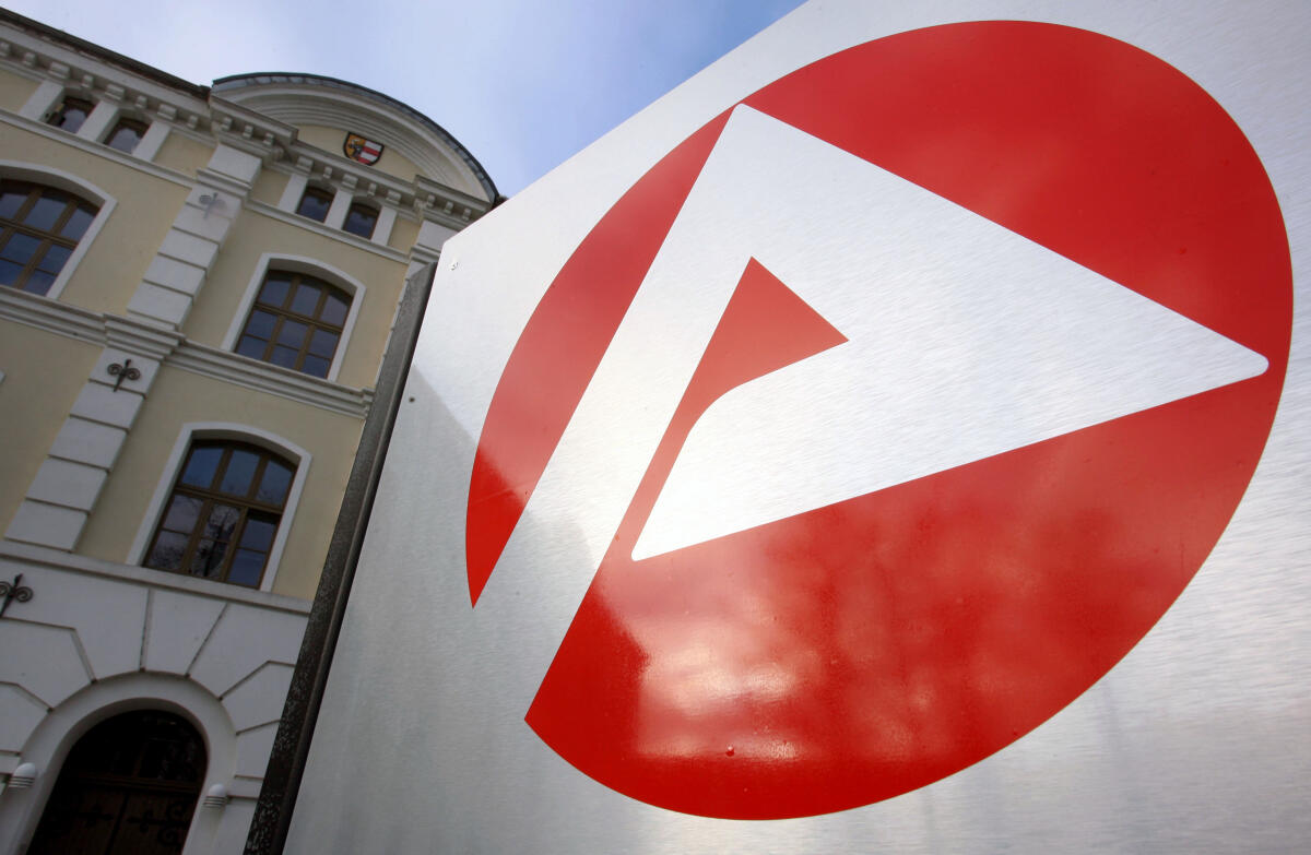  Eingangsschild der Agentur für Arbeit  in Wismar.; Schild, Symbol, Arbeitsagentur