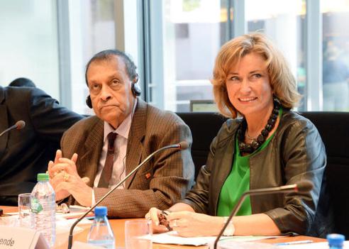 Wöhrl, Dagmar G.; Jayasuriya, Karu Paul-Löbe-Haus, Sitzungssaal