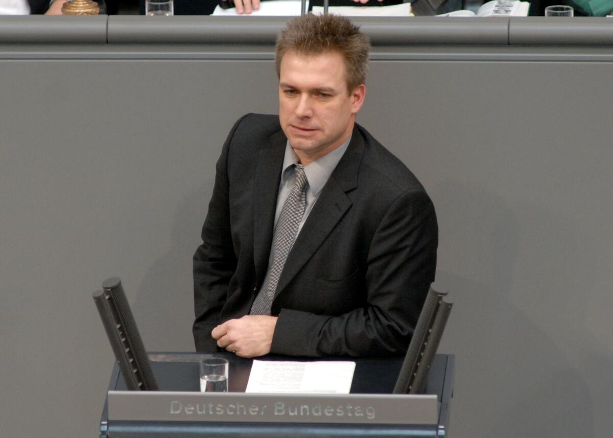Manzewski, Dirk Dirk Manzewski, SPD, Bundestagsabgeordneter, Abgeordneter, Mitglied des Deutschen Bundestages, MdB, Rede, Deutscher Bundestag, 214. Sitzung, TOP 4, Thema: Verbraucherschutz bei Telefonwerbung.; Rednerpult.