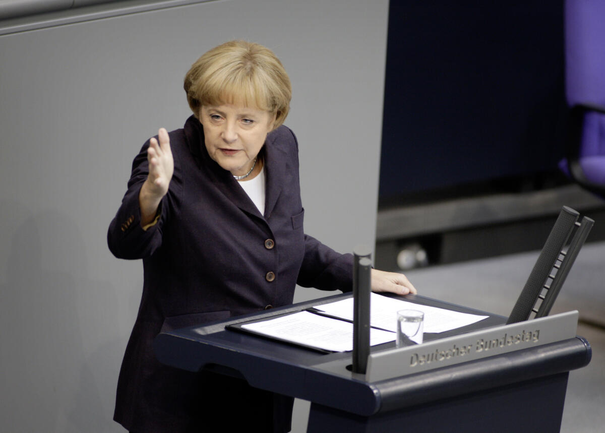 Merkel, Angela Bundeskanzlerin Dr. Angela Merkel, CDU/CSU hält eine Rede während der Haushaltsdebatte 2009 zum Bereich Bundeskanzleramt