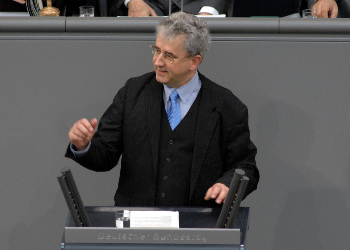 Volker Schneider, DIE LINKE., Bundestagsabgeordneter, Abgeordneter, Mitglied des Deutschen Bundestages, MdB, Rede, Deutscher Bundestag, 148. Sitzung, TOP 4, Thema: Deutsches Wissenschaftssystem.; Rednerpult. Schneider, Volker Volker Schneider, DIE LINKE., Bundestagsabgeordneter, Abgeordneter, Mitglied des Deutschen Bundestages, MdB, Rede, Deutscher Bundestag, 148. Sitzung, TOP 4, Thema: Deutsches Wissenschaftssystem.; Rednerpult.