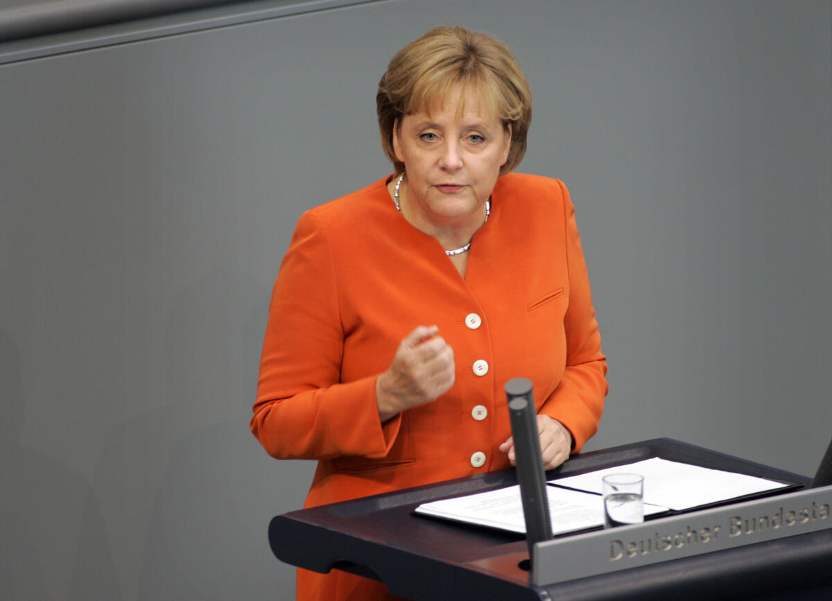 Angela Merkel , Bundeskanzlerin und CDU/CSU; Vorsitzende, Federal Chancellor and Chairman of the Christian Democratic Union (CDU) , waehrend einer Rede im Bundestag zum Thema Bundeshaushaltsplan, Haushaltsgesetz 2007 . Berlin , den 12.09.2007 . Merkel, Angela Angela Merkel , Bundeskanzlerin und CDU/CSU; Vorsitzende, Federal Chancellor and Chairman of the Christian Democratic Union (CDU) , waehrend einer Rede im Bundestag zum Thema Bundeshaushaltsplan, Haushaltsgesetz 2007 . Berlin , den 12.09.2007 .