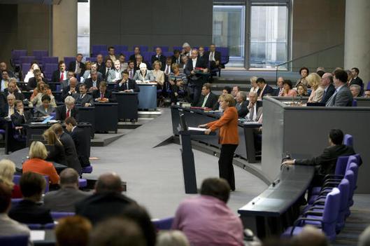 Merkel, Angela Reichstagsgebäude, Plenarsaal