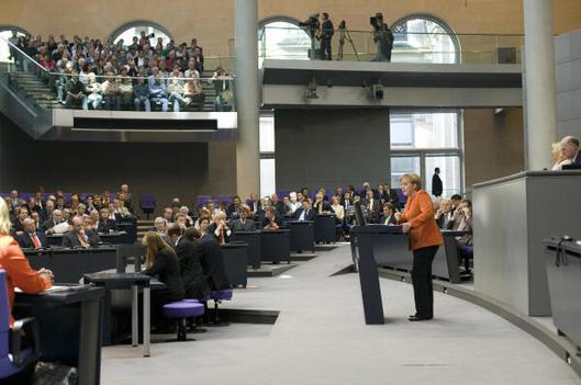 Merkel, Angela Reichstagsgebäude, Plenarsaal