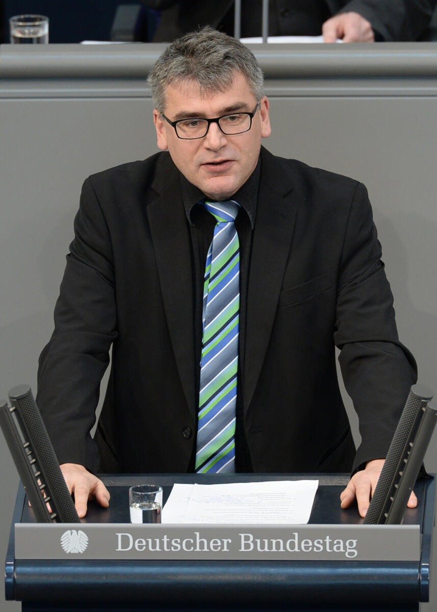Christian Petry, SPD, Bundestagsabgeordneter, Abgeordneter, Mitglied Deutscher Bundestag, MdB, Rede, 85. Sitzung, Top 3, Thema: Finanzaufsicht über Versicherungen, Redner 9.; Rednerpult. Petry, Christian Christian Petry, SPD, Bundestagsabgeordneter, Abgeordneter, Mitglied Deutscher Bundestag, MdB, Rede, 85. Sitzung, Top 3, Thema: Finanzaufsicht über Versicherungen, Redner 9.; Rednerpult.