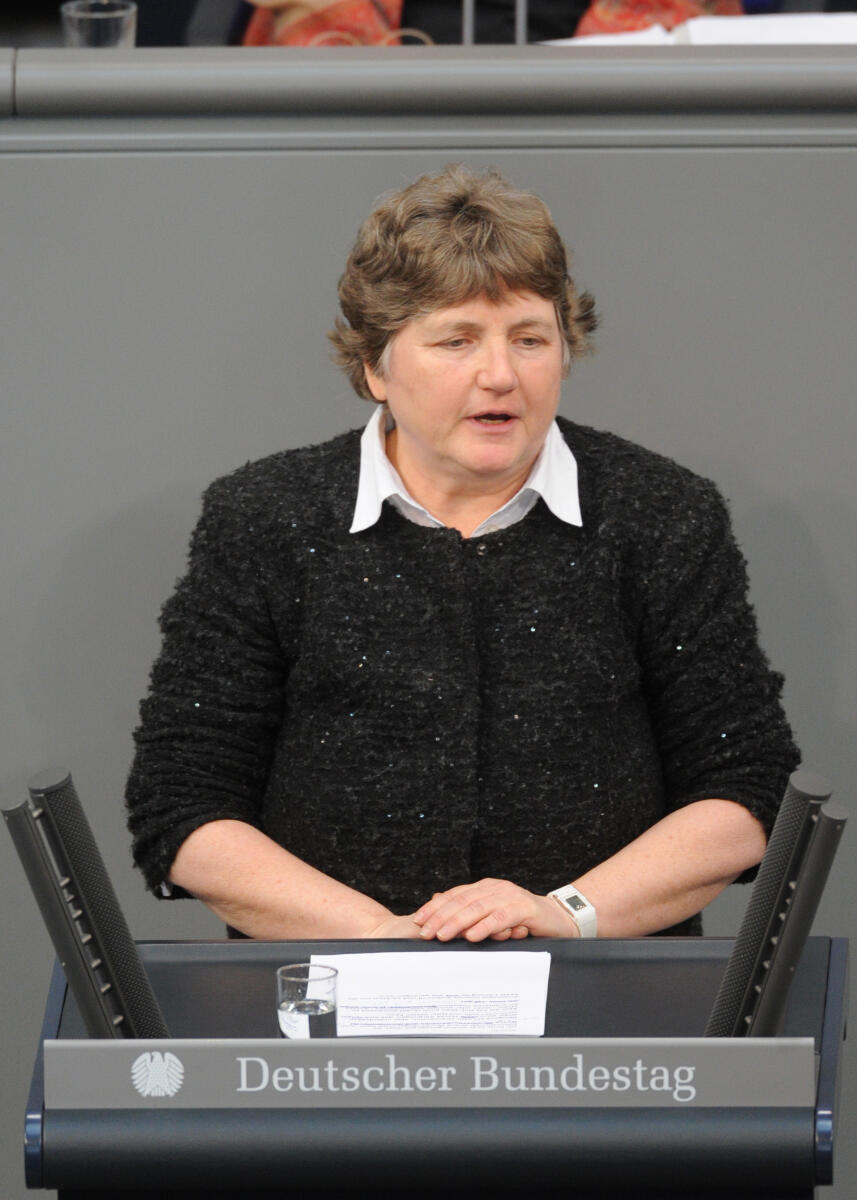 Dr. Kirsten Tackmann, DIE LINKE, Bundestagsabgeordnete, Abgeordnete, Mitglied Deutscher Bundestag, MdB, Rede, 212. Sitzung, Top 3, Thema: Ernährungs- und Landwirtschaftspolitik, Redner 10.; Rednerpult. Tackmann, Kirsten Dr. Kirsten Tackmann, DIE LINKE, Bundestagsabgeordnete, Abgeordnete, Mitglied Deutscher Bundestag, MdB, Rede, 212. Sitzung, Top 3, Thema: Ernährungs- und Landwirtschaftspolitik, Redner 10.; Rednerpult.