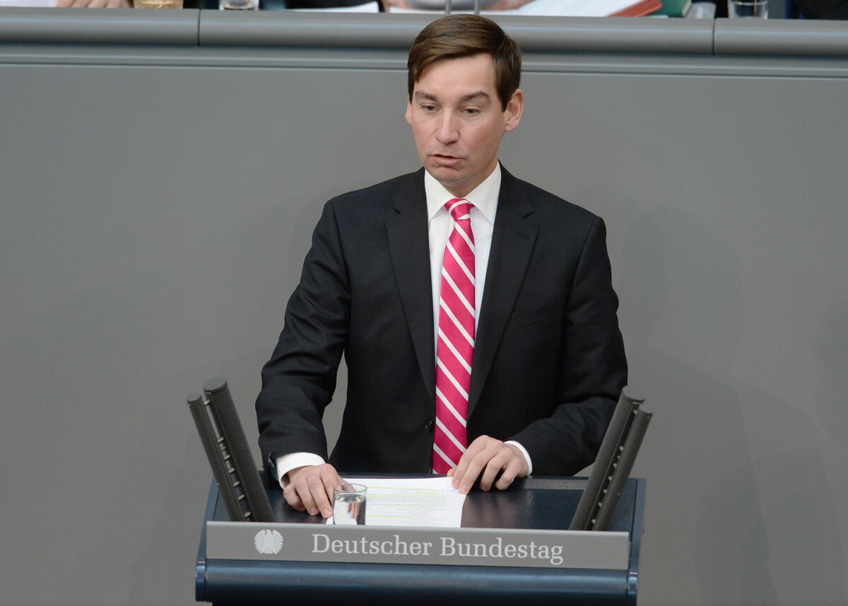 Hartmann, Sebastian Sebastian Hartmann, SPD, Bundestagsabgeordneter, Abgeordneter, Mitglied Deutscher Bundestag, MdB, Rede, 88. Sitzung, Top 3, Thema: Pkw-Maut.; Rednerpult.