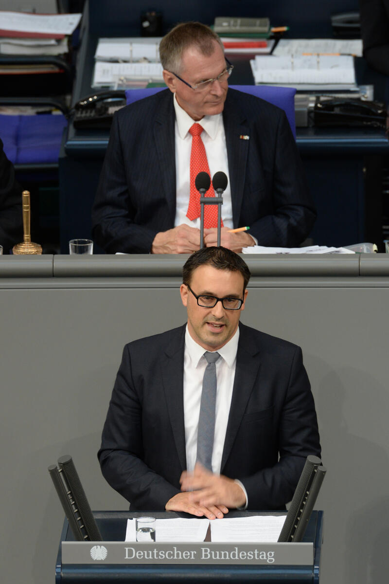 Bartol, Sören; Singhammer, Johannes Sören Bartol, SPD, Bundestagsabgeordneter, Abgeordneter, Mitglied Deutscher Bundestag, MdB, Rede, 60. Sitzung, Top 4, Thema: Digitale Agenda 2014 bis 2017,  Vorsitz: Bundestagsvizepräsident Johannes Singhammer, CDU/CSU.; Rednerpult.