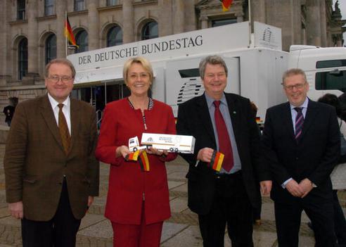 Kastner, Susanne; Spiller, Jörg-Otto; Wieland, Wolfgang; Steinkühler, Jochen Reichstagsgebäude, Westseite