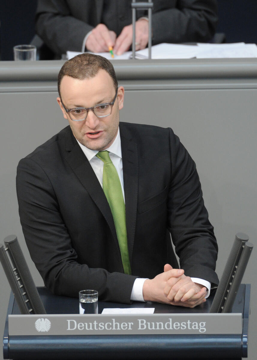 Spahn, Jens Jens Spahn, CDU/CSU, Bundestagsabgeordneter, Abgeordneter, Mitglied Deutscher Bundestag, MdB, Rede, 91. Sitzung, Top 3, Thema: Gesundheitsversorgung, Redner 8.; Rednerpult.