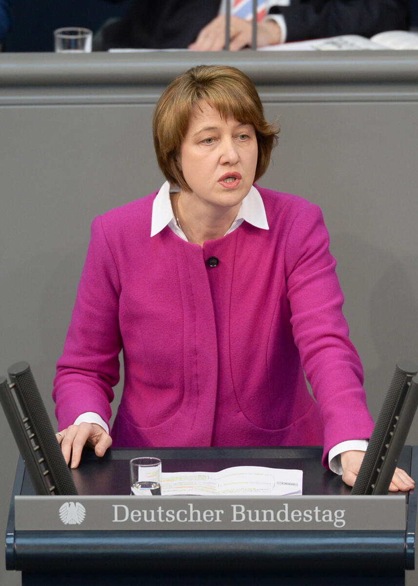 Anja Weisgerber, CDU/CSU, Bundestagsabgeordnete, Abgeordnete, Mitglied Deutscher Bundestag, MdB, Rede, 91. Sitzung, Top 4, Thema: Dämpfung des Mietanstiegs, Redner 10.; Rednerpult. Weisgerber, Anja Anja Weisgerber, CDU/CSU, Bundestagsabgeordnete, Abgeordnete, Mitglied Deutscher Bundestag, MdB, Rede, 91. Sitzung, Top 4, Thema: Dämpfung des Mietanstiegs, Redner 10.; Rednerpult.