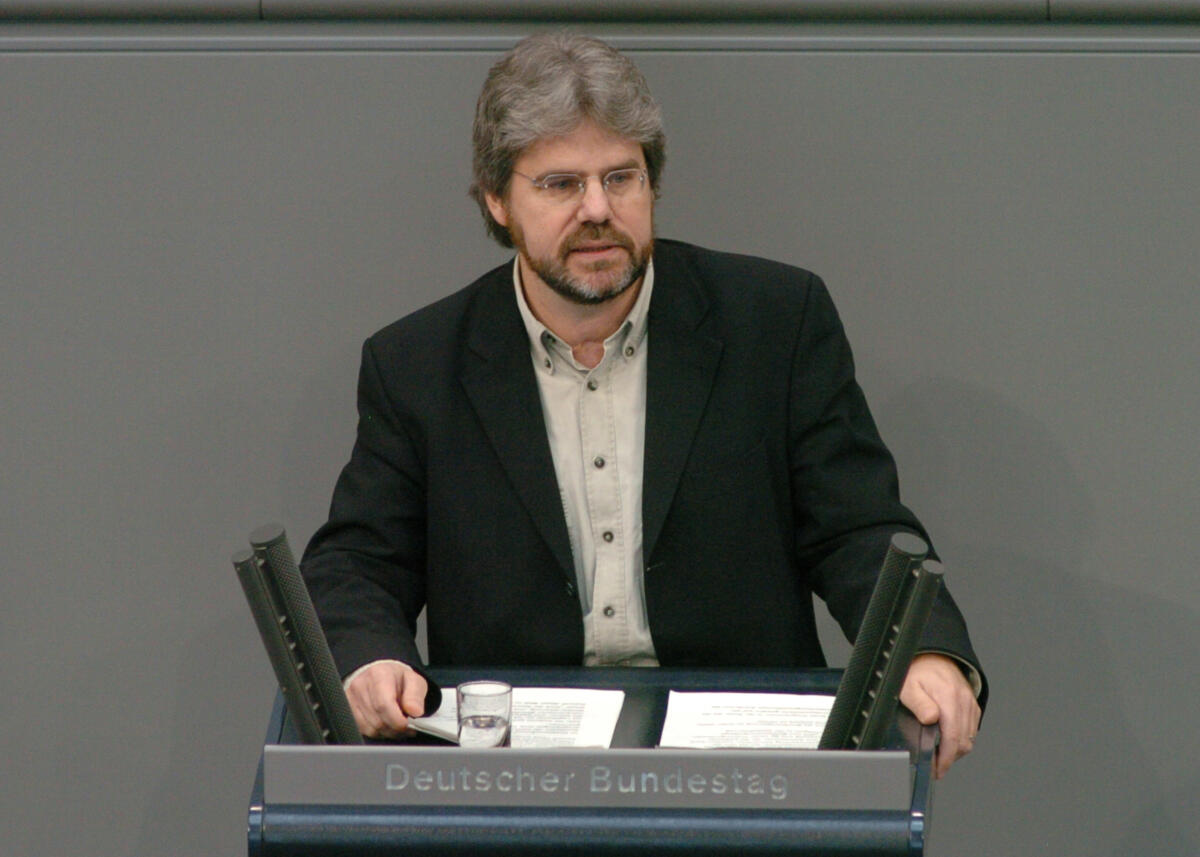 Hoppe, Thilo Thilo Hoppe, Bündnis 90/Die Grünen, Bundestagsabgeordneter, Abgeordneter, Mitglied des Deutschen Bundestages, MdB, Rede, Deutscher Bundestag, 79. Sitzung, TOP 4, Thema: Entwicklungspolitik.; Rednerpult.