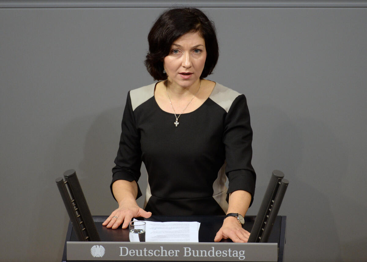 Reiche, Katherina Katherina Reiche, CDU/CSU, Bundestagsabgeordnete, Abgeordnete, Mitglied Deutscher Bundestag, MdB, Rede, 66. Sitzung, Top 3, Thema: Sterbebegleitung.; Rednerpult.