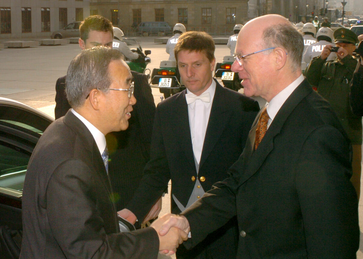 Lammert, Norbert; Ki-moon, Ban Bundestagspräsident Dr. Norbert Lammert, CDU/CSU, (re.), empfängt den Generalsekretär der Vereinten Nationen, Ban Ki-moon.