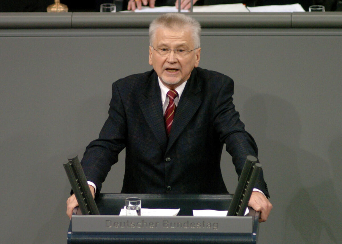 Grasedieck, Dieter Dieter Grasedieck, SPD, Bundestagsabgeordneter, Abgeordneter, Mitglied des Deutschen Bundestages, MdB, Rede, Deutscher Bundestag, 76. Sitzung, TOP 4, ZP 2, Thema: Forschungsrahmenprogramm der EU.; Rednerpult.
