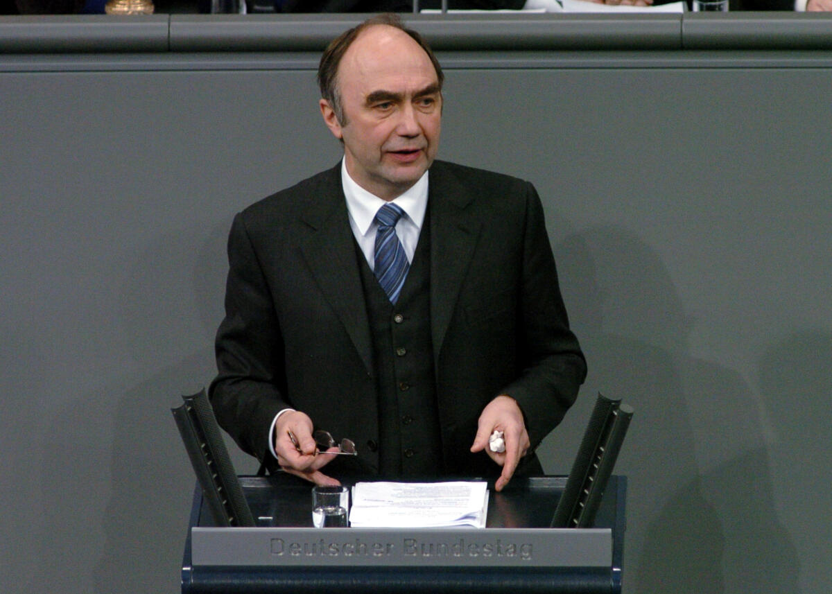 Bergner, Christoph Dr. Christoph Bergner, PSts., CDU/CSU, Bundestagsabgeordneter, Abgeordneter, Mitglied des Deutschen Bundestages, MdB, Rede, Deutscher Bundestag, 77. Sitzung, TOP 22, Thema: Doping im Sport.; Rednerpult.