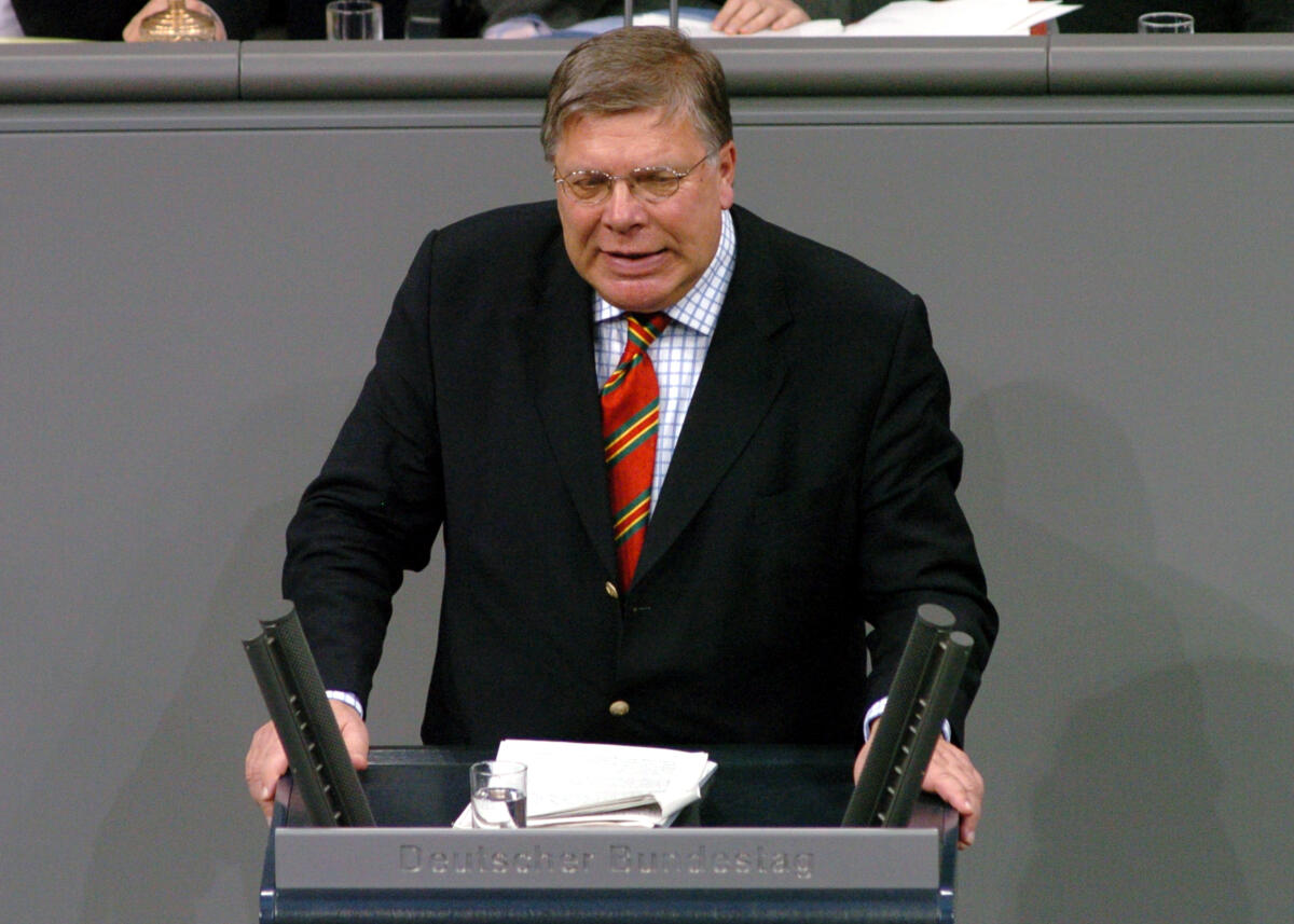 Danckert, Peter Dr. Peter Danckert, SPD, Bundestagsabgeordneter, Abgeordneter, Mitglied des Deutschen Bundestages, MdB, Rede, Deutscher Bundestag, 77. Sitzung, TOP 22, Thema: Doping im Sport.; Rednerpult.