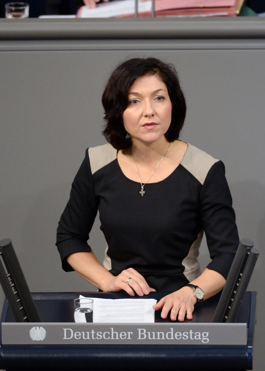 Reiche, Katherina Katherina Reiche, CDU/CSU, Bundestagsabgeordnete, Abgeordnete, Mitglied Deutscher Bundestag, MdB, Rede, 66. Sitzung, Top 3, Thema: Sterbebegleitung, Redner 13.; Rednerpult.