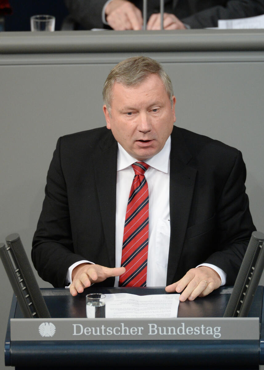Norbert Brackmann, CDU/CSU, Bundestagsabgeordneter, Abgeordneter, Mitglied Deutscher Bundestag, MdB, Rede, 68. Sitzung, Epl 08, Epl 20, Thema: Haushalt - Finanzen, Bundesrechnungshof, Redner 9.; Rednerpult. Brackmann, Norbert Norbert Brackmann, CDU/CSU, Bundestagsabgeordneter, Abgeordneter, Mitglied Deutscher Bundestag, MdB, Rede, 68. Sitzung, Epl 08, Epl 20, Thema: Haushalt - Finanzen, Bundesrechnungshof, Redner 9.; Rednerpult.