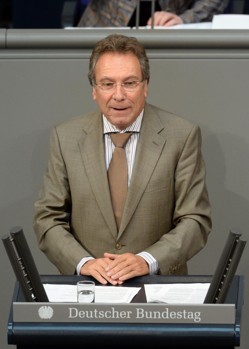 Klaus Ernst DIE LINKE, Bundestagsabgeordneter, Abgeordneter, Mitglied Deutscher Bundestag, MdB, Rede, 60. Sitzung, Top 5, Thema: Gesetzliche Tarifeinheit, Redner 3.; Rednerpult. Ernst, Klaus Klaus Ernst DIE LINKE, Bundestagsabgeordneter, Abgeordneter, Mitglied Deutscher Bundestag, MdB, Rede, 60. Sitzung, Top 5, Thema: Gesetzliche Tarifeinheit, Redner 3.; Rednerpult.