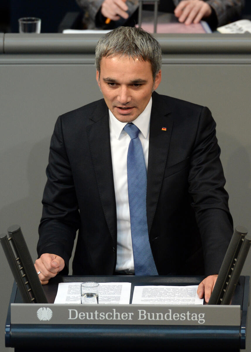 Wilfried Oellers, CDU/CSU, Bundestagsabgeordneter, Abgeordneter, Mitglied Deutscher Bundestag, MdB, Rede, 60. Sitzung, Top 5, Thema: Gesetzliche Tarifeinheit, Redner 5.; Rednerpult. Oellers, Wilfried Wilfried Oellers, CDU/CSU, Bundestagsabgeordneter, Abgeordneter, Mitglied Deutscher Bundestag, MdB, Rede, 60. Sitzung, Top 5, Thema: Gesetzliche Tarifeinheit, Redner 5.; Rednerpult.