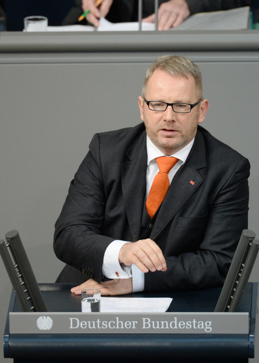 Kahrs, Johannes Johannes Kahrs, SPD, Bundestagsabgeordneter, Abgeordneter, Mitglied Deutscher Bundestag, MdB, Rede, 68. Sitzung, Epl 08, Epl 20, Thema: Haushalt - Finanzen, Bundesrechnungshof, Redner 4.; Rednerpult.