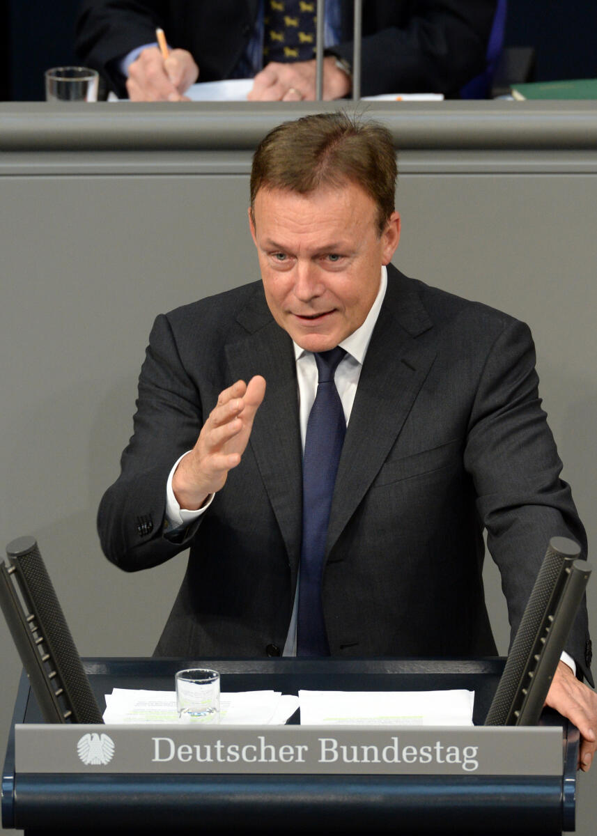Thomas Oppermann, SPD, Bundestagsabgeordneter, Abgeordneter, Mitglied Deutscher Bundestag, MdB, Rede, 60. Sitzung, Top 3, Thema: Regierungserklärung zum ASEM- und Euro-Gipfel und zum Europäischen Rat, Redner 3.; Rednerpult. Oppermann, Thomas Thomas Oppermann, SPD, Bundestagsabgeordneter, Abgeordneter, Mitglied Deutscher Bundestag, MdB, Rede, 60. Sitzung, Top 3, Thema: Regierungserklärung zum ASEM- und Euro-Gipfel und zum Europäischen Rat, Redner 3.; Rednerpult.