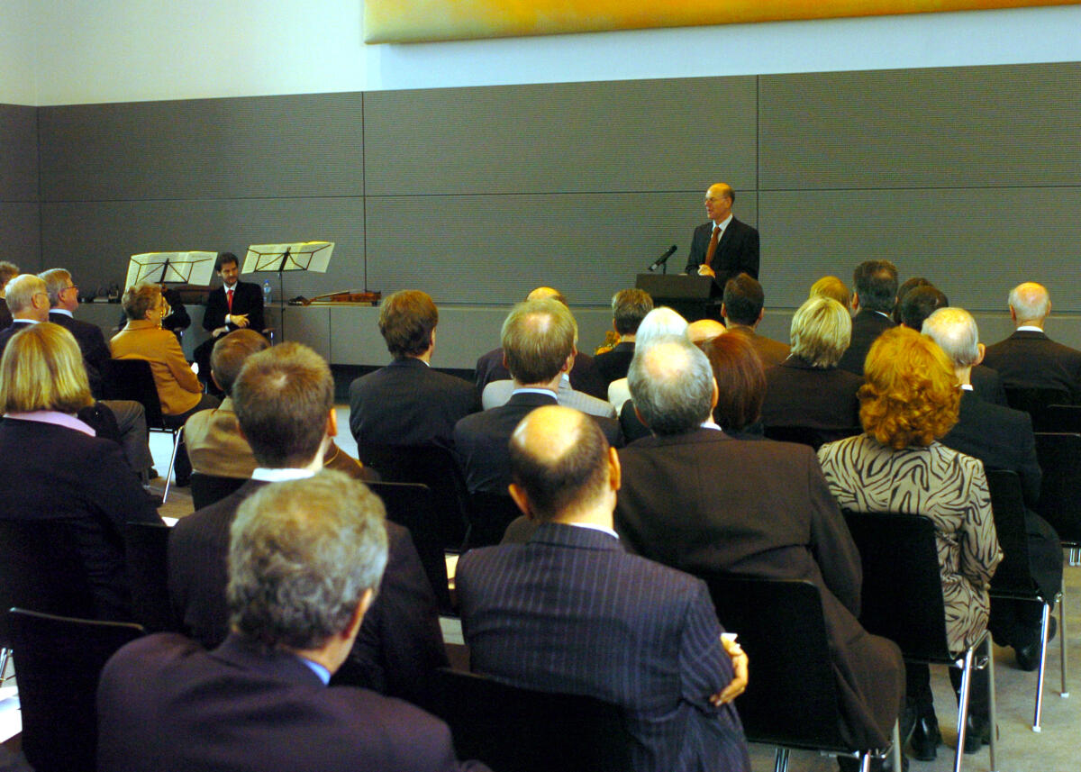 Lammert, Norbert; Mertens, Bernd Begrüßung des Bundestagspräsident Dr. Norbert Lammert, CDU/CSU, zur Verleihung des Wissenschaftspreises  des Deutschen Bundestages für Arbeiten zum Parlamenarismus 2006.; Der Wissenschaftspreis geht an Prof. Dr. Bernd Mertens, für sein Werk "Gesetzgebungskunst im Zeitalter der Kodifikationen".