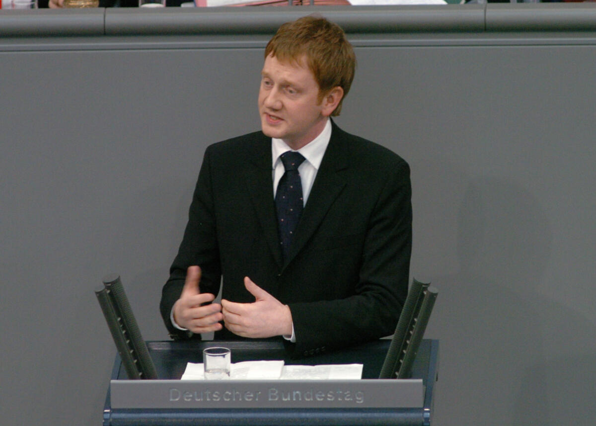 Kretschmer, Michael Michael Kretschmer, Bundestagsabgeordneter, Mitglied Deutscher Bundestag, MdB, CDU/CSU, Rede, Deutscher Bundestag, 63. Sitzung, TOP 3, Thema: Deutsche Einheit.; Rednerpult,  Abgeordneter