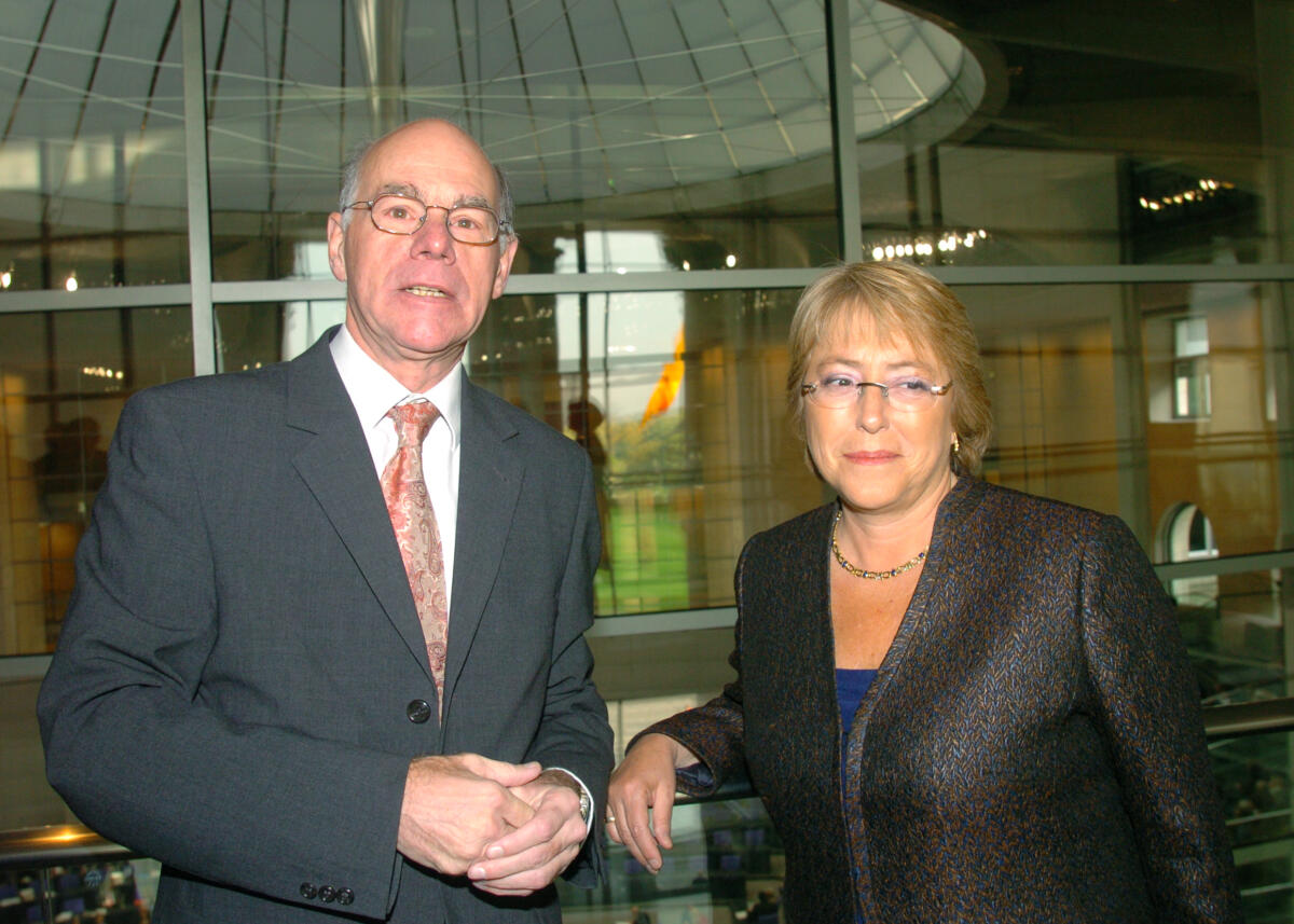Lammert, Norbert; Bachelet, Michelle Bundestagspräsident Dr. Norbert Lammert, CDU/CSU, empfängt die Präsidentin der Republik Chile, Dr. Michelle Bachelet.