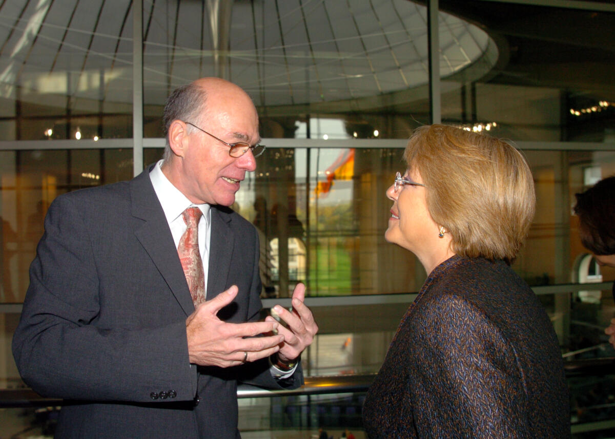 Lammert, Norbert; Bachelet, Michelle Bundestagspräsident Dr. Norbert Lammert, CDU/CSU, empfängt die Präsidentin der Republik Chile, Dr. Michelle Bachelet.; Gespräch