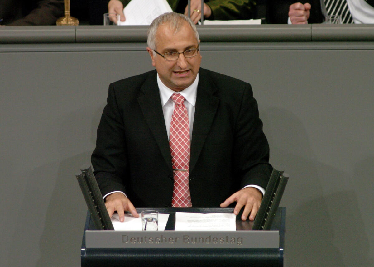 Rohde, Jörg Jörg Rohde, MdB, FDP, Rede im Deutschen Bundestag, TOP 13, Thema: SGB XII.; Bundestagsabgeordneter, Abgeordneter, Rednerpult