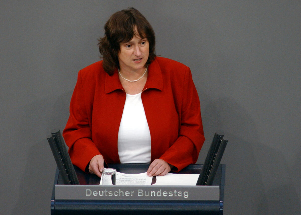 Schieder, Marianne Marianne Schieder, SPD, Rede, Deutscher Bundestag, 51.Sitzung, TOP 12, Thema: Überschuldung privater Haushalte.