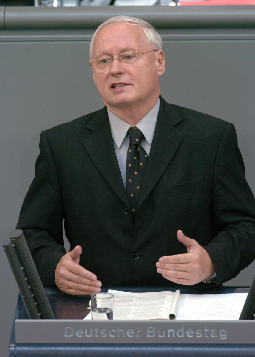 Lafontaine, Oskar Oskar Lafontaine, MdB, DIE LINKE, Rede, Deutscher Bundestag, 50. Sitzung, TOP 2, Thema: VN-Mission im Libanon, Redner 9.; Rednerpult.