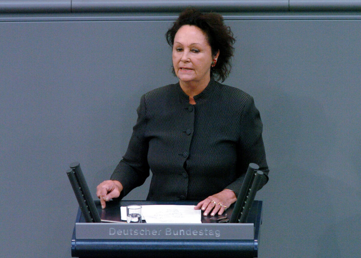 Jochimsen, Lukrezia Dr. Lukrezia Jochimsen, MdB, DIE LINKE., Rede im Deutschen Bundestag, 46. Sitzung, Haushaltsgesetz 2007, Epl 04, Thema: Bundeskanzleramt.; Bundestagsabgeordnete, Abgeordnete, Rednerpult, Plenum