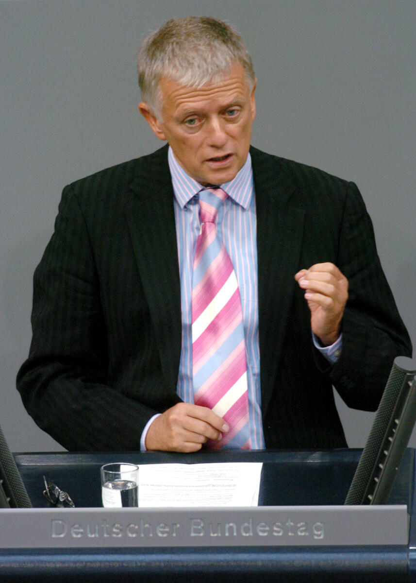 Kuhn, Fritz Fritz Kuhn, MdB, Bündnis 90/Die Grünen, Rede, Deutscher Bundestag, 46. Sitzung, Haushaltsgesetz 2007, Epl 04, Thema: Bundeskanzleramt, Redner 5.; Rednerpult.